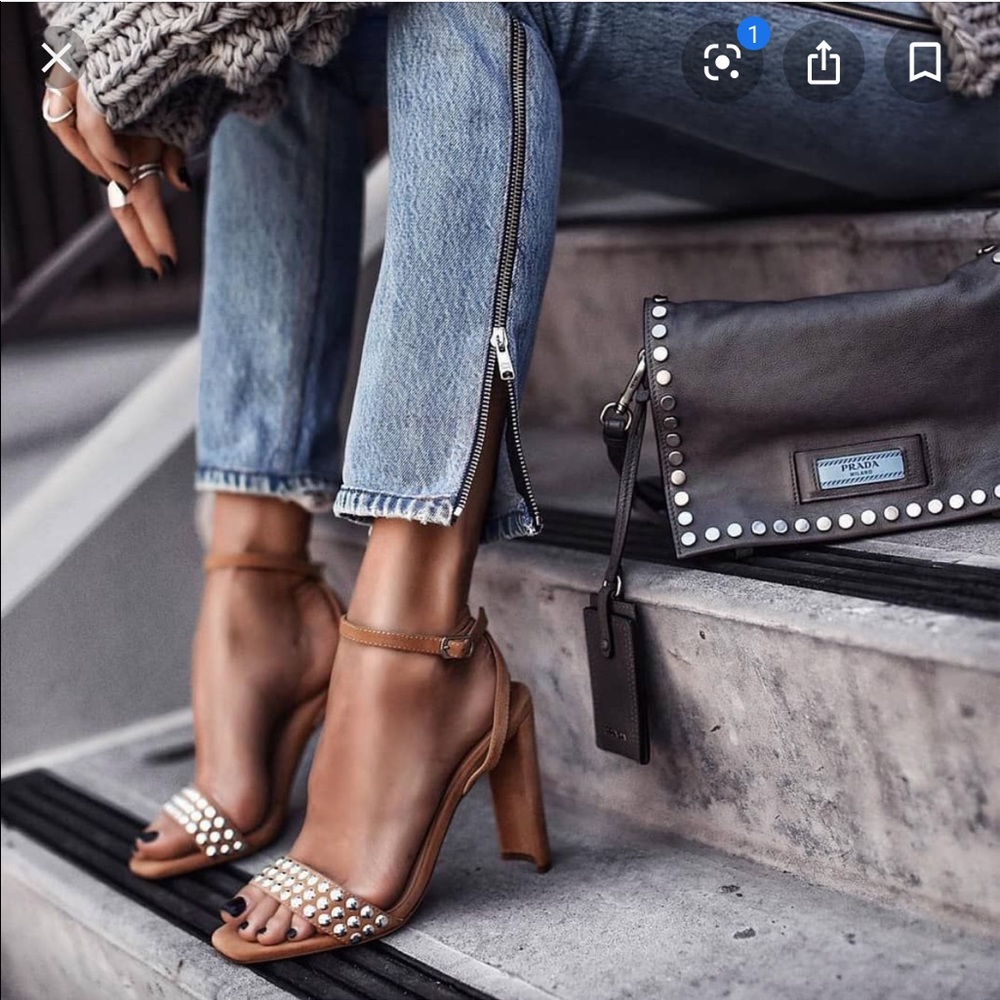 NEW NEVER WORN Tony Bianco Sebastian Suede Sandal 8.5